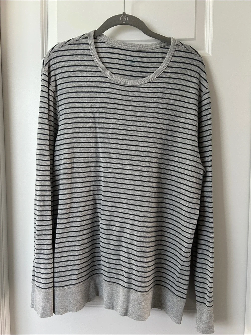 J.crew men’s size L Light Gray and Navy Striped Long Sleeve Crewneck Top